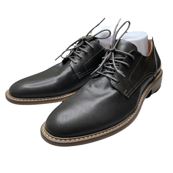 Steve Madden Other - New Madden men shoes Size 8.5 NEW